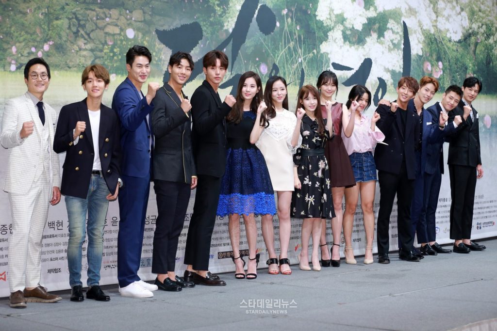Lee Joon Gi chia sẻ cảm xúc khi đóng với các diễn viên trẻ trong “Scarlet Heart: Goryeo”