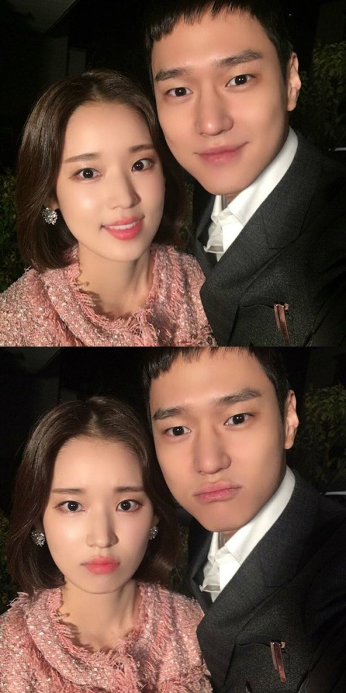 "Jealousy Incarnate" Park Hwan Hee cùng Go Kyung Pyo chụp ảnh thân mật "mọi người đừng quên xem phim nhé".
