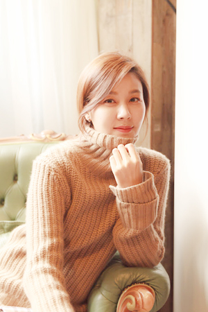 Nữ diễn viên Kim Ha Neul chia sẻ hôn nhân khiến cô cảm thấy dễ dàng hơn