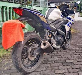 YAMAHA YZF - R25 TAHUN 2014 BIRU PUTIH PLAT AB GUN