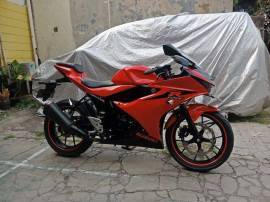 Suzuki GSX R150 MERAH TAUN 2017