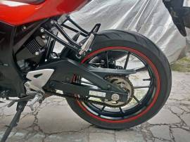 Suzuki GSX R150 MERAH TAUN 2017