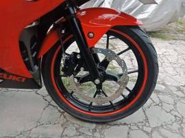 Suzuki GSX R150 MERAH TAUN 2017