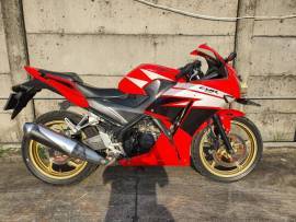 Honda CBR 150R tahun 2016