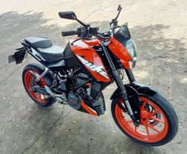 KTM DUKE 200