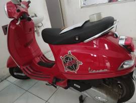 JUAL MOTOR VESPA LX 125 I GET