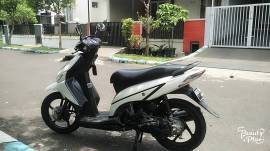 Jual Honda Vario CW Putih 2009