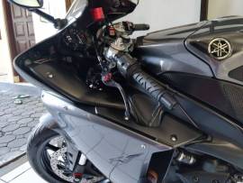 Yamaha R1 mengkilat coy...