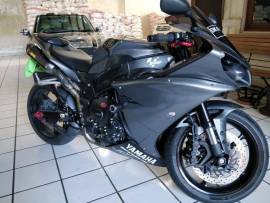 Yamaha R1 mengkilat coy...