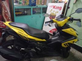 Yamaha Aerox 2017, warna kuning