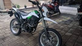 Kawasaki D-tracker