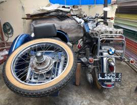 Motor sespan BMW R-25 Tahun 1952