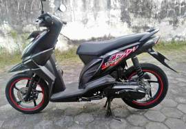 Honda Beat Tahun 2011 Wrna Hitam