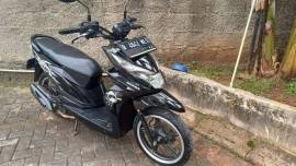 Honda beat street 2017 siap pakai jalan