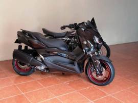 YAMAHA X-MAX th 2019 HITAM Km 1rb an