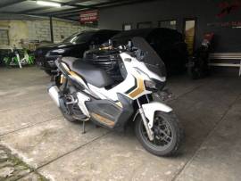 Motor Honda ADV 150 ABS White Black 2020