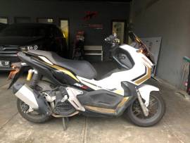 Motor Honda ADV 150 ABS White Black 2020