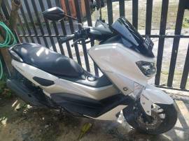 Yamaha NMAX thun 2016 ( Putih )