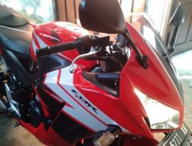 Jual Honda CBR150R th.2015 Mulus