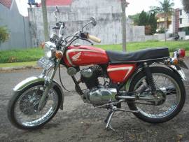 Honda CB 100 Tahun 1971 Modif (Strokan Tiger)