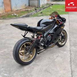 Dijual Motor Yamaha R6 Eurospec Tahun 2010