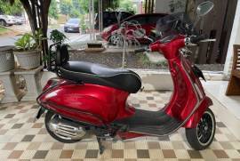 Vespa Sprint Merah