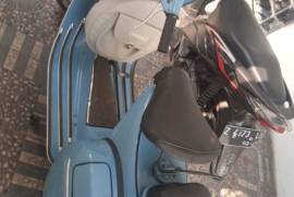 Vespa Super 1974 (Edisi Terakhir Stang Bulat)