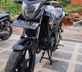 Honda CB150R Streetfire 2013