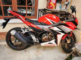 Jual HONDA CBR 150 Tahun 2016 warna MERAH