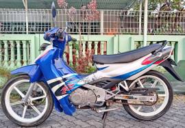 SUZUKI SATRIA 120R (KOPLING) BIRU PUTIH TAHUN 2001