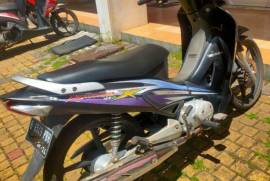 Honda Karisma X 125D (tahun 2005) motor bebek sura