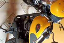 Jual motornya lelaki, Kawasaki Cafe W175 warna ku 