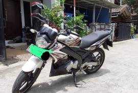 Dijual Motor Vixion Injection thn 2011 Putih