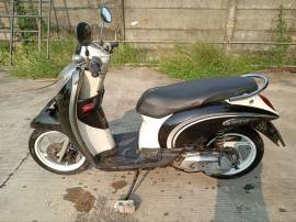 Honda Scoopy tahun 2011