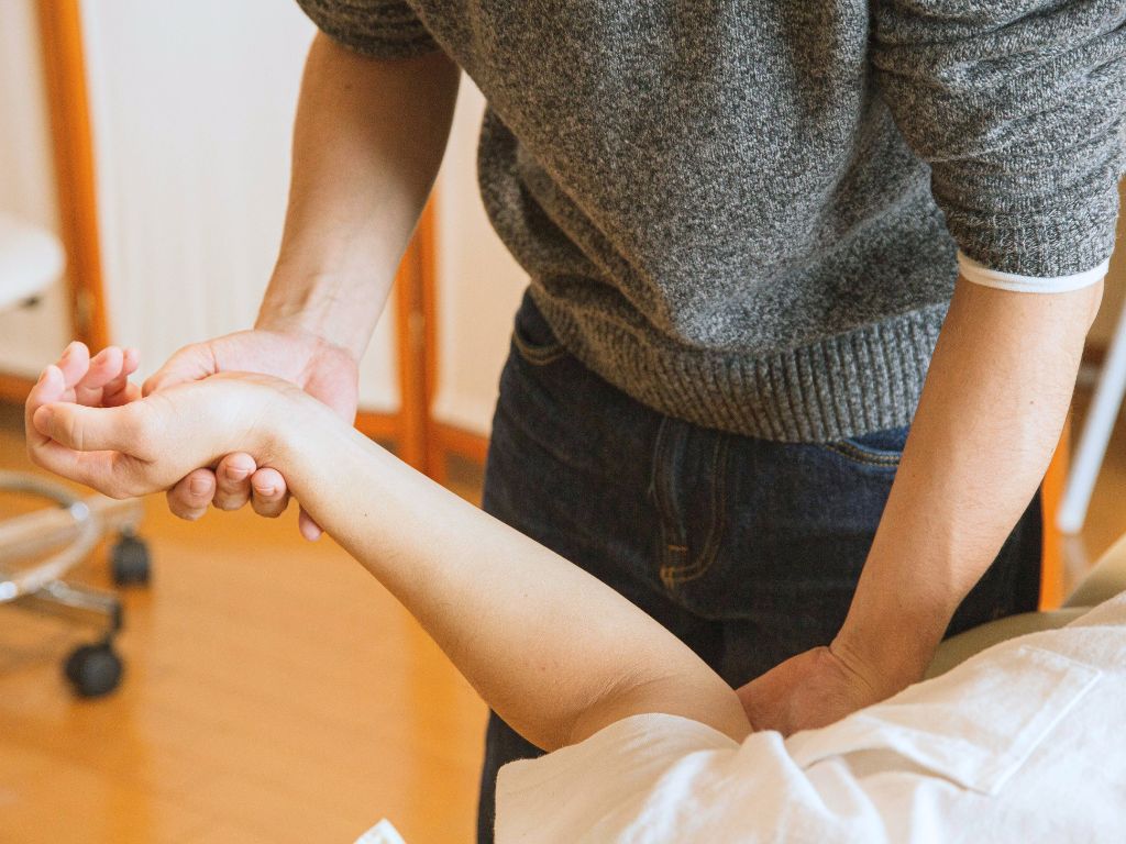 how to heal wounds naturally faster