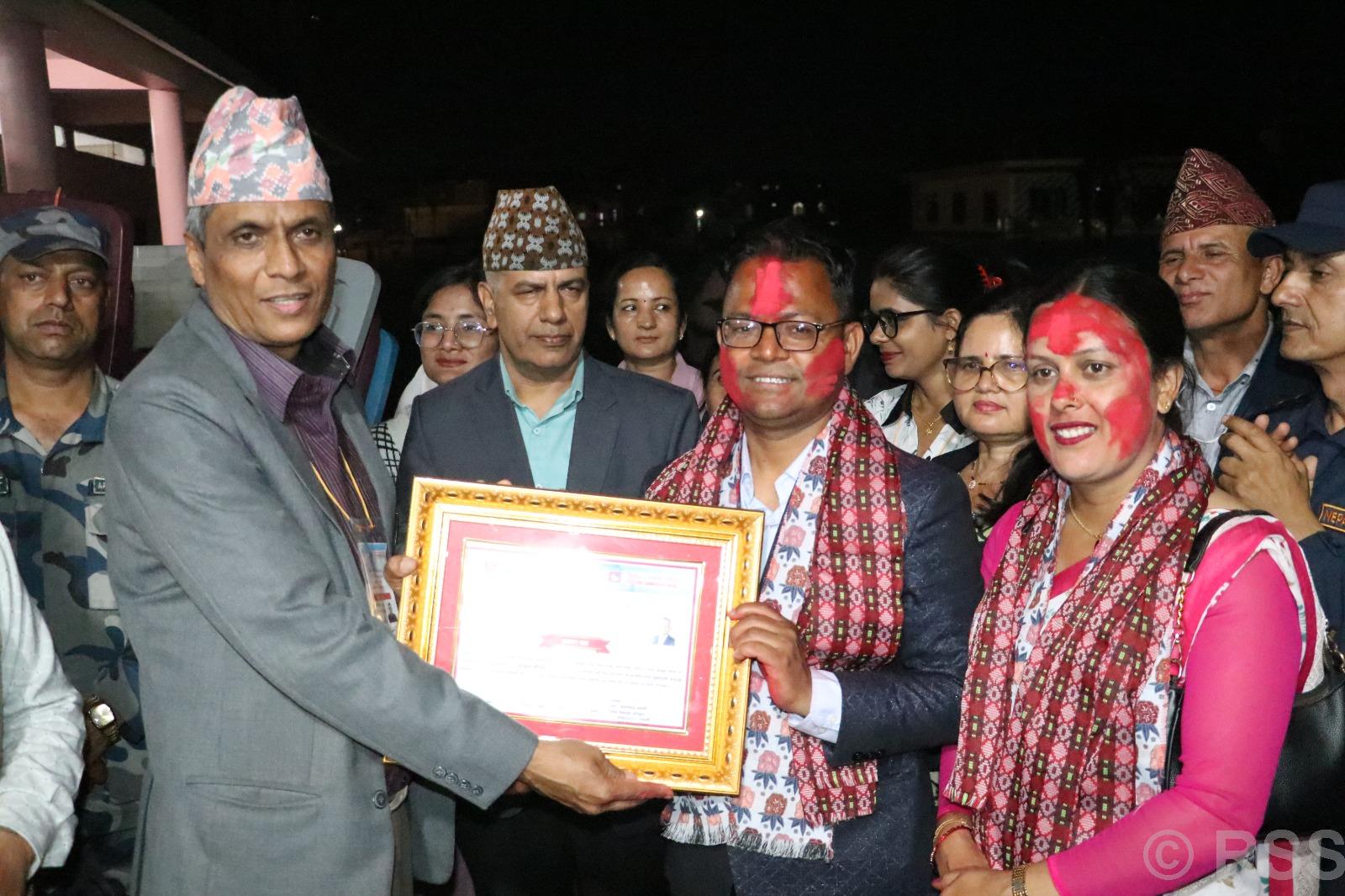 नवलपरासीबाट शिक्षा, युवा नेतृत्व र सामाजिक अभियानबाट संसद्सम्म पुग्नुभएका राजन गौतम