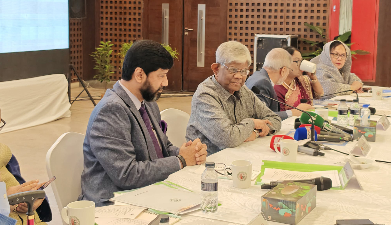 পুঁজিবাজার থেকে সবসময় মুনাফা আসবে এমন ভাবা ভুল : অর্থ উপদেষ্টা