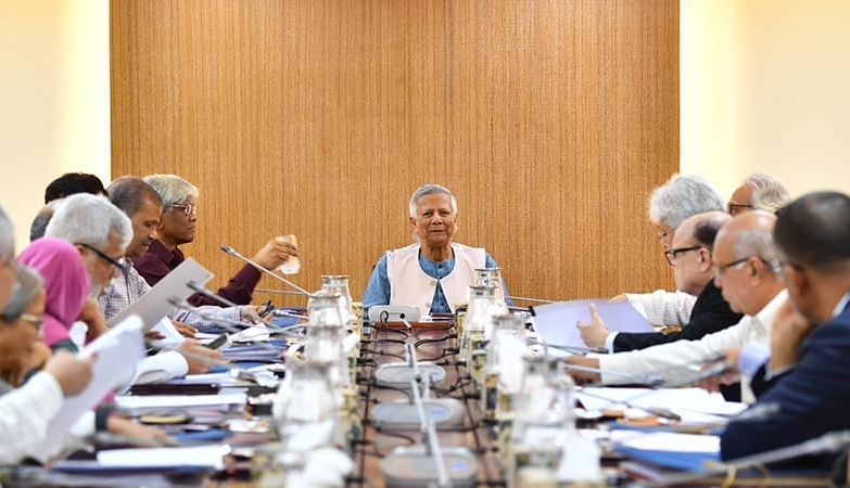 উপদেষ্টা পরিষদের বিশেষ বৈঠক চলছে