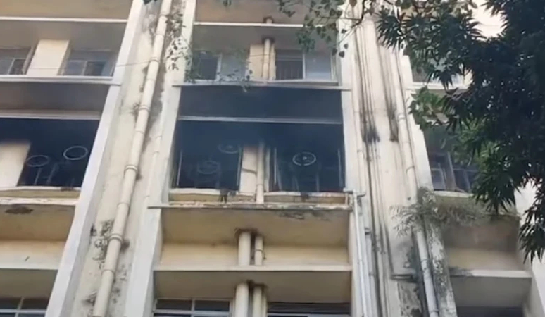 পিজি হাসপাতালে আগুন, নিয়ন্ত্রণে ৬ ইউনিট