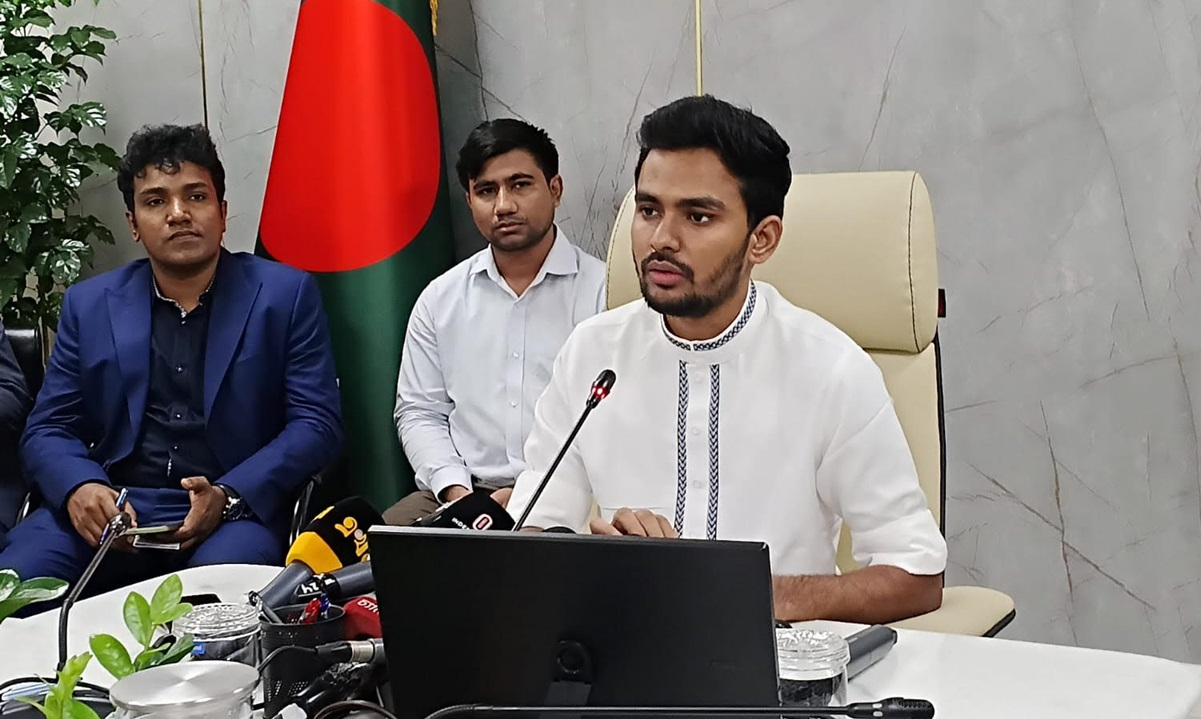নির্বাচন কোথা থেকে করব, সেই ঘোষণা এখনও দিইনি : আসিফ মাহমুদ