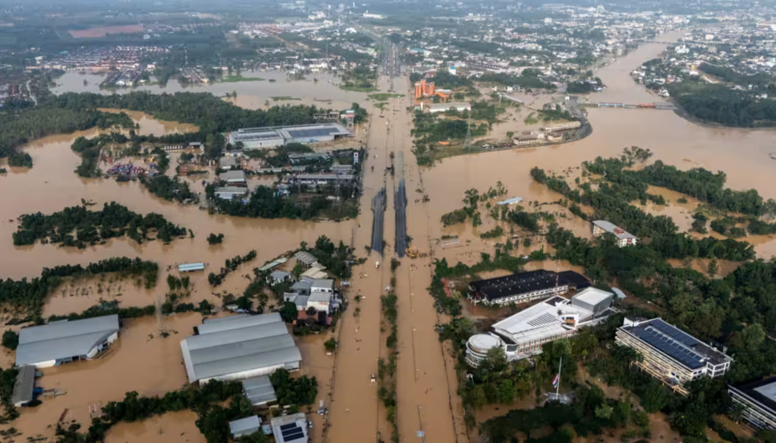 প্রবল বর্ষণ-ভূমিধসে বিপর্যস্ত দক্ষিণ-পূর্ব এশিয়া, মৃতের সংখ্যা ছাড়াল ৬০০
