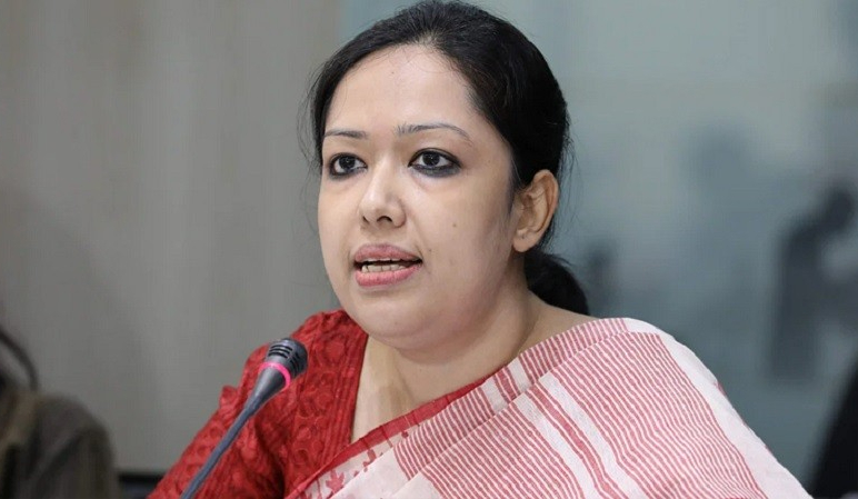 ব্রাহ্মণবাড়িয়া-২ আসনে স্বতন্ত্র প্রার্থী হিসেবে রুমিন ফারহানার মনোনয়ন ফরম সংগ্রহ