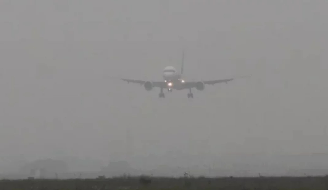 ঘন কুয়াশা: ঢাকায় ৪ ঘণ্টা ওঠানামা করেনি কোনো ফ্লাইট