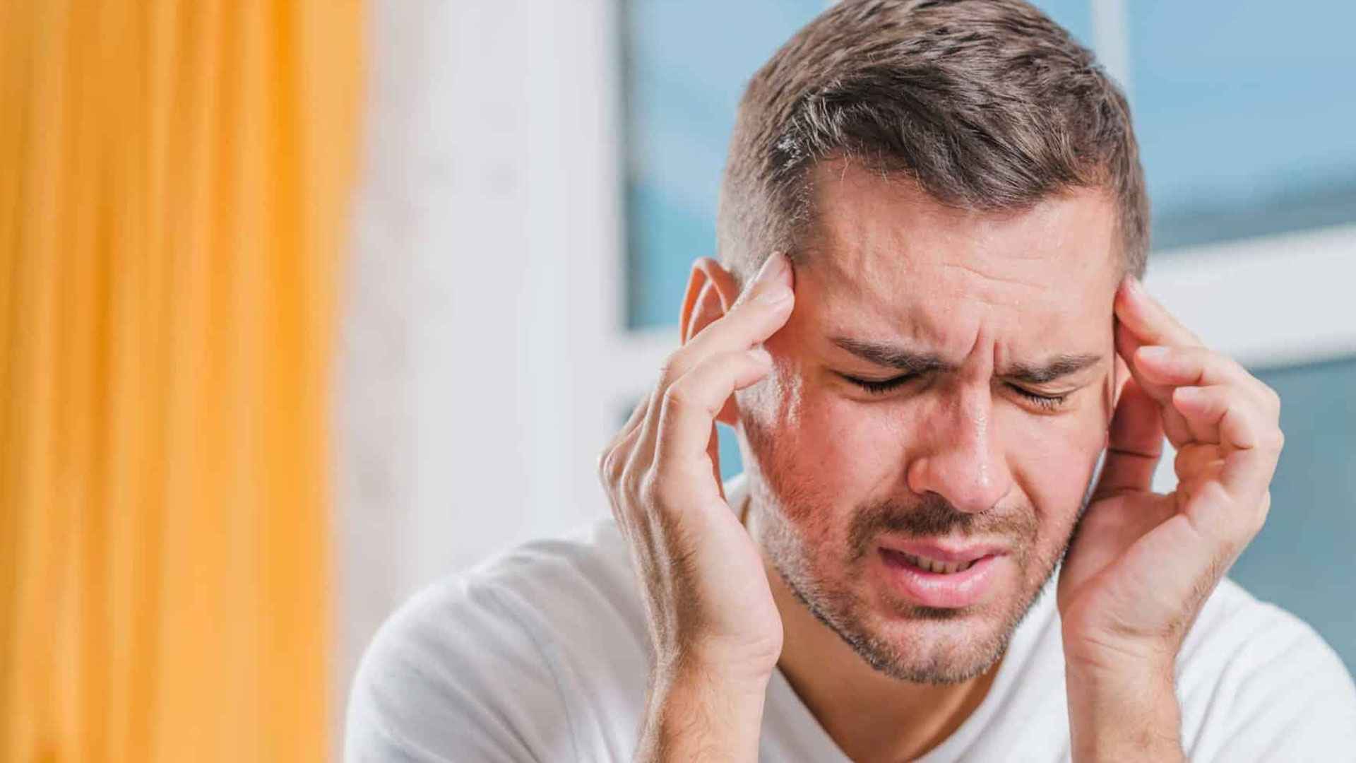 ঘুমের অভাব ও মানসিক চাপ বাড়াচ্ছে মাথাব্যথার ঝুঁকি, চিকিৎসকরা দিচ্ছেন সতর্কতার বার্তা