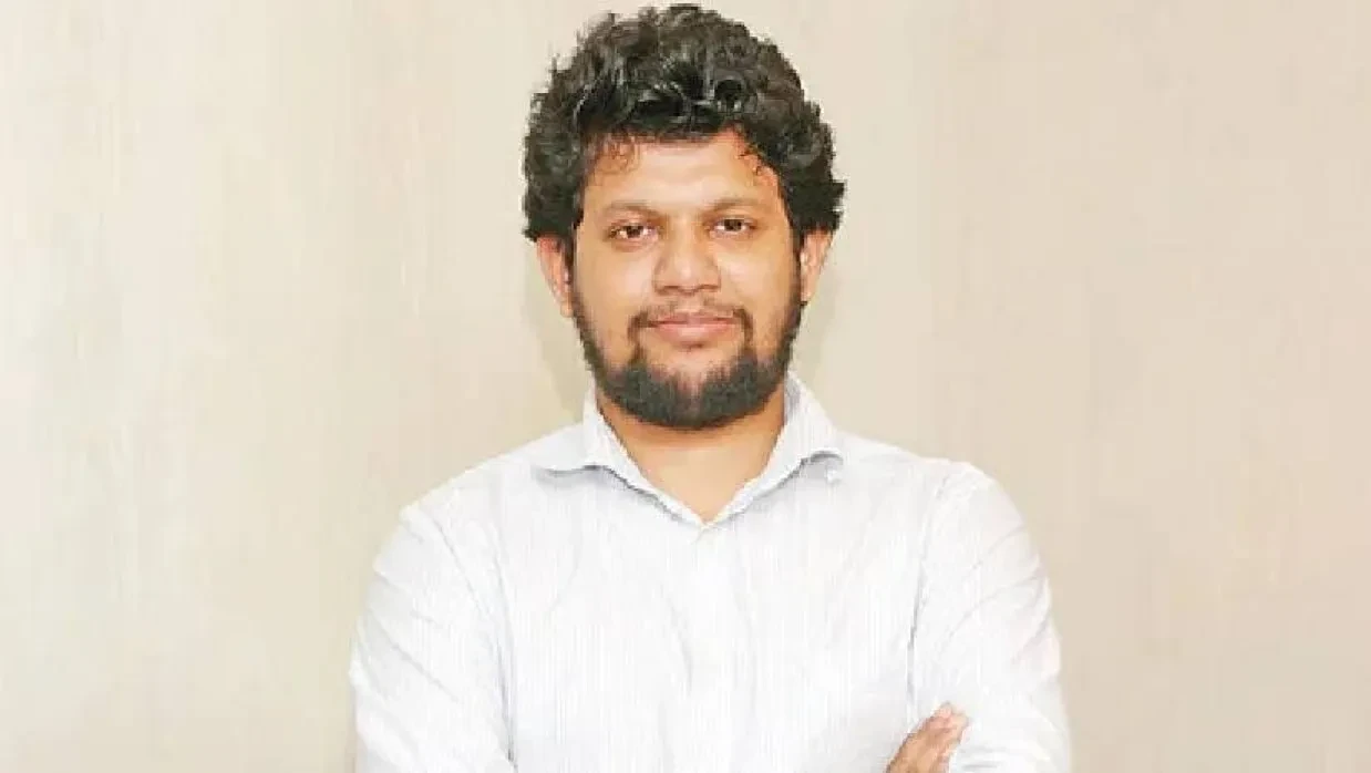 নিষিদ্ধ আওয়ামীলীগ ফিরেনি, ফিরিয়ে আনা হয়েছে যেভাবে: মাহফুজ আলম