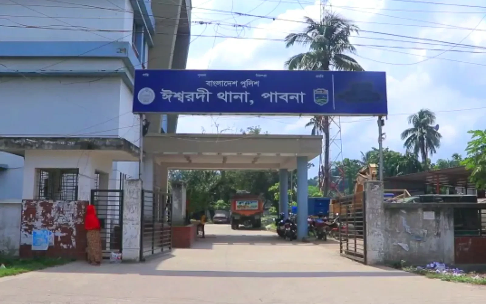 পাবনায় ৪ বছরের শিশুকে ধর্ষণচেষ্টা, ৬০ বছরের বৃদ্ধ গ্রেপ্তার