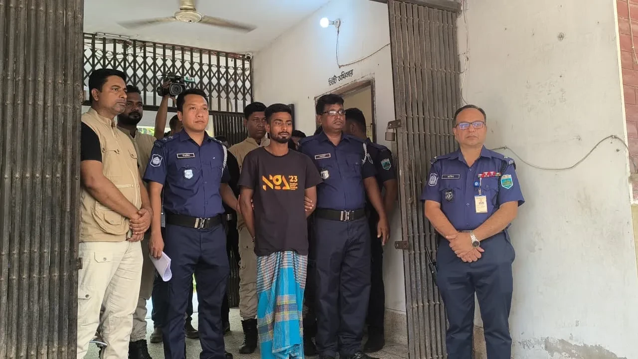 সিরাজগঞ্জে মোটরসাইকেল বিরোধে কলেজছাত্র খুন, ৪৮ ঘণ্টায় মূল অভিযুক্ত গ্রেপ্তার