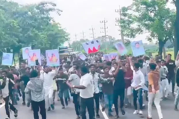 ঢাকা-চট্টগ্রাম মহাসড়কে নিষিদ্ধ ছাত্রলীগের মিছিল, আটক ৪৫