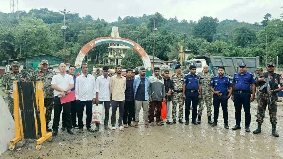 ভারতে সাজাভোগ শেষে দেশে ফিরলেন ৭ বাংলাদেশি
