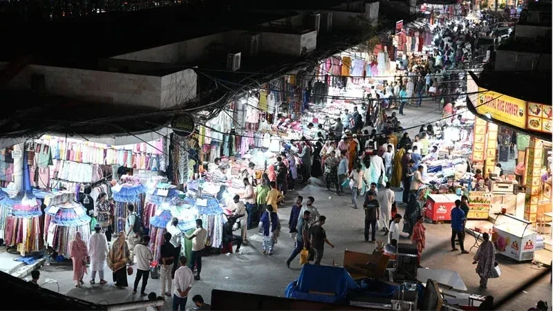 দোকান-মার্কেট খোলা থাকবে বেলা ১১টা থেকে রাত ৯টা